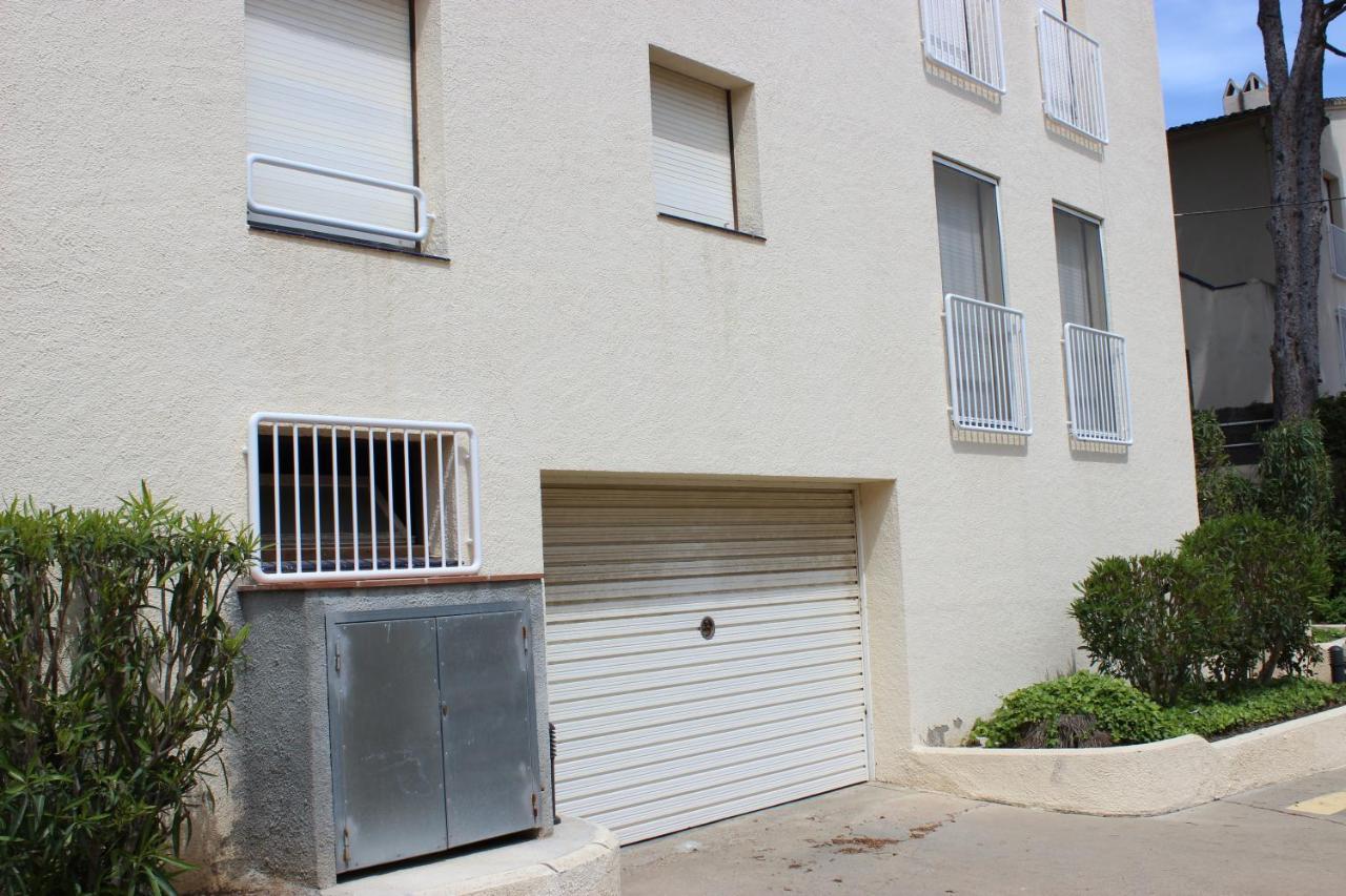 A Chic Four-Person Apartment By The Beach At Cap Ras يانكا المظهر الخارجي الصورة